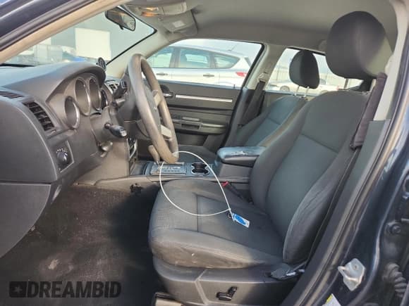 ✅ 2008 Dodge Charger • VIN: 2B3KA43G78H315389 • Lot: 86552295. Wystawiony na Copart z przebiegiem 215 226 mil. Bezpłatny archiwum sprzedaży aukcyjnych z USA i szczegółowy raport historii pojazdu na DreamBid. Zdjęcie 7.