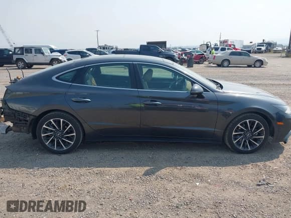 ✅ 2020 Hyundai Sonata Limited • VIN: 5NPEH4J21LH005642 • Лот: 43086541. Опубликован ранее на IAAI с пробегом 205 058 миль. Бесплатный доступ к архиву аукционных продаж из США и подробный отчёт об истории автомобиля на DreamBid. Изображение 14.