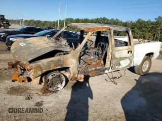 ✅ 2004 GMC Sierra 2500HD • VIN: 1GTHK23144F141847 • Лот: 81376684. Опубликован ранее на Copart с пробегом Не указан. Бесплатный доступ к архиву аукционных продаж из США и подробный отчёт об истории автомобиля на DreamBid. Изображение 1.