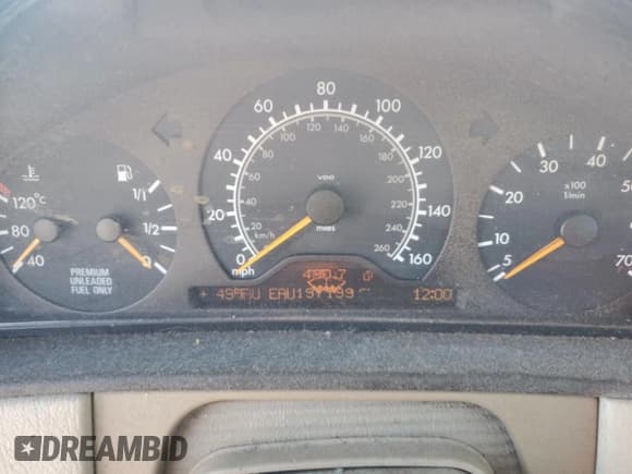 ✅ 1998 Mercedes-Benz E 320 • VIN: WDBJF65F0WA506724 • Лот: 82902434. Опубликован ранее на Copart с пробегом 197 199 миль. Бесплатный доступ к архиву аукционных продаж из США и подробный отчёт об истории автомобиля на DreamBid. Изображение 9.