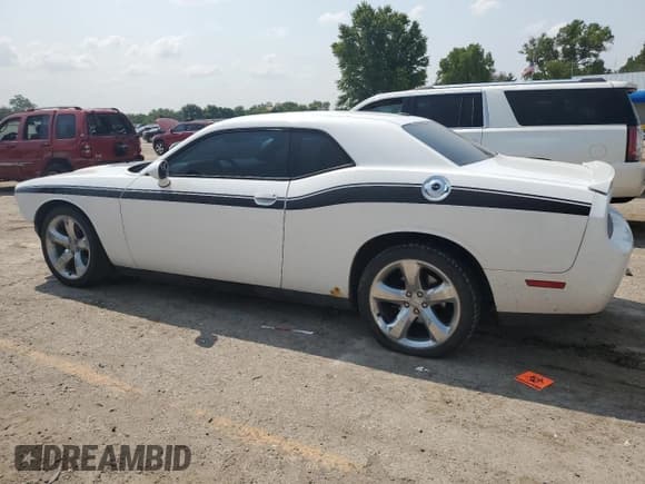 ✅ 2013 Dodge Challenger SXT • VIN: 2C3CDYAG4DH674458 • Lot: 65032284. Wystawiony na Copart z przebiegiem 126 790 mil. Bezpłatny archiwum sprzedaży aukcyjnych z USA i szczegółowy raport historii pojazdu na DreamBid. Zdjęcie 2.