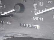 ✅ 2000 GMC Denali • VIN: 1GKEK13R6YR140162 • Lot: 42532005. Listed on IAAI with 213,050 mi. Free auction sales archive from the USA and detailed vehicle history report at DreamBid. Image 16.