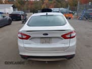 ✅ 2016 Ford Fusion Titanium • VIN: 3FA6P0K92GR255413 • Lot: 43562538. Wystawiony na IAAI z przebiegiem 158 257 mil. Bezpłatny archiwum sprzedaży aukcyjnych z USA i szczegółowy raport historii pojazdu na DreamBid. Zdjęcie 15.