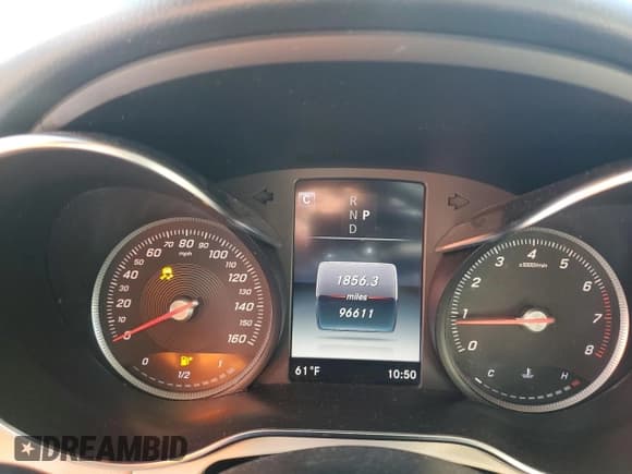 ✅ 2019 Mercedes-Benz GLC 300 • VIN: WDC0G4KB0KV137585 • Lot: 86485905. Wystawiony na Copart z przebiegiem 96 611 mil. Bezpłatny archiwum sprzedaży aukcyjnych z USA i szczegółowy raport historii pojazdu na DreamBid. Zdjęcie 9.