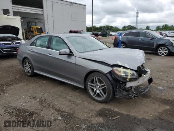 ✅ 2015 Mercedes-Benz E 350 Sport • VIN: WDDHF5KB5FB098877 • Lot: 56372875. Wystawiony na Copart z przebiegiem 27 569 mil. Bezpłatny archiwum sprzedaży aukcyjnych z USA i szczegółowy raport historii pojazdu na DreamBid. Zdjęcie 4.