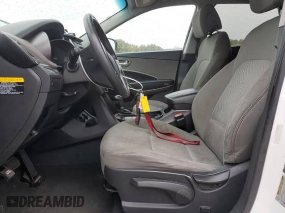 ✅ 2015 Hyundai Santa Fe • VIN: 5XYZT3LB2FG304978 • Lot: 90445875. Listed on Copart with 175,188 mi. Free auction sales archive from the USA and detailed vehicle history report at DreamBid. Image 7.