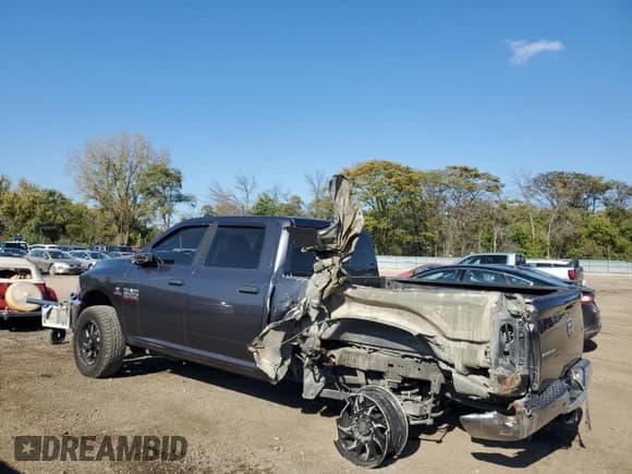 ✅ 2016 Ram 2500 SLT • VIN: 3C6UR5DL1GG199582 • Lot: 86261045. Listed on Copart with 216,143 mi. Free auction sales archive from the USA and detailed vehicle history report at DreamBid. Image 2.