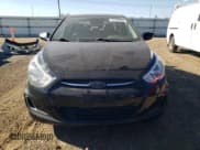 ✅ 2017 Hyundai Accent SE • VIN: KMHCT4AE8HU247031 • Лот: 77455334. Опубликован ранее на Copart с пробегом 95 463 миль. Бесплатный доступ к архиву аукционных продаж из США и подробный отчёт об истории автомобиля на DreamBid. Изображение 5.