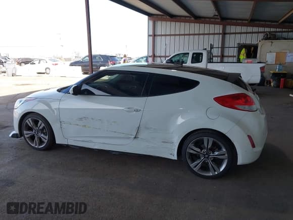 ✅ 2012 Hyundai Veloster w/Gray Int • VIN: KMHTC6AD0CU060801 • Lot: 41881077. Wystawiony na IAAI z przebiegiem 113 912 mil. Bezpłatny archiwum sprzedaży aukcyjnych z USA i szczegółowy raport historii pojazdu na DreamBid. Zdjęcie 6.