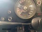 ✅ 1973 Jaguar E-Type • VIN: 1S21XXX • Lot: 63034995. Wystawiony na Copart z przebiegiem 33 118 mil. Bezpłatny archiwum sprzedaży aukcyjnych z USA i szczegółowy raport historii pojazdu na DreamBid. Zdjęcie 8.