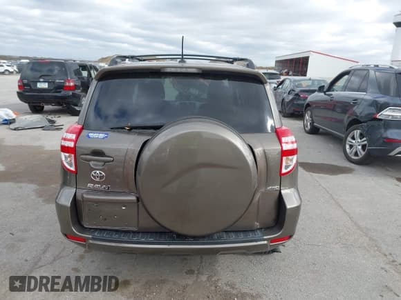 ✅ 2012 Toyota RAV4 • VIN: 2T3BF4DV7CW188696 • Lot: 43491717. Wystawiony na IAAI z przebiegiem 145 950 mil. Bezpłatny archiwum sprzedaży aukcyjnych z USA i szczegółowy raport historii pojazdu na DreamBid. Zdjęcie 17.