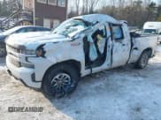 ✅ 2019 Chevrolet Silverado 1500 RST • VIN: 1GCRYEEDXKZ273955 • Lot: 41211019. Wystawiony na IAAI z przebiegiem Nie podano. Bezpłatny archiwum sprzedaży aukcyjnych z USA i szczegółowy raport historii pojazdu na DreamBid. Zdjęcie 2.
