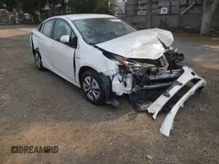 2018 Toyota Prius Two с VIN JTDKBRFU2J3067233, выставлен на аукционе Copart как лот 54717571 с пробегом Не указан миль и Списание • Salvage title. История ставок и продаж доступна на DreamBid. Изображение 1.