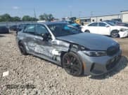 ✅ 2024 BMW 3 Series M340i xDrive • VIN: 3MW49FF07R8E04074 • Lot: 64694255. Wystawiony na Copart z przebiegiem Nie podano. Bezpłatny archiwum sprzedaży aukcyjnych z USA i szczegółowy raport historii pojazdu na DreamBid. Zdjęcie 4.