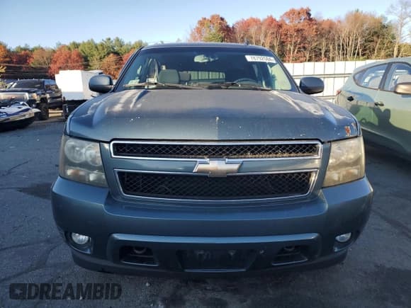 ✅ 2009 Chevrolet Suburban 1LT • VIN: 1GNFK26379R277553 • Lot: 78792504. Wystawiony na Copart z przebiegiem 146 736 mil. Bezpłatny archiwum sprzedaży aukcyjnych z USA i szczegółowy raport historii pojazdu na DreamBid. Zdjęcie 5.