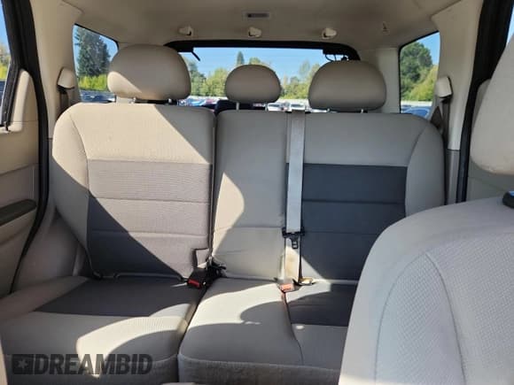 ✅ 2008 Ford Escape XLT • VIN: 1FMCU93Z78KE19023 • Lot: 81123205. Listed on Copart with 179,320 mi. Free auction sales archive from the USA and detailed vehicle history report at DreamBid. Image 10.