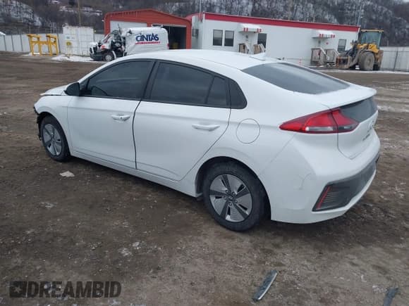 ✅ 2021 Hyundai Ioniq Blue • VIN: KMHC65LC5MU252688 • Lot: 41649851. Wystawiony na IAAI z przebiegiem 191 499 mil. Bezpłatny archiwum sprzedaży aukcyjnych z USA i szczegółowy raport historii pojazdu na DreamBid. Zdjęcie 3.