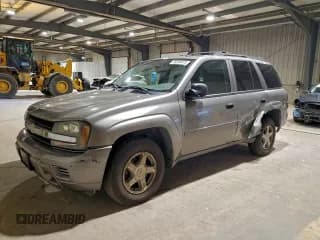 ✅ 2006 Chevrolet TrailBlazer LT • VIN: 1GNDT13S062104553 • Лот: 93294415. Опубликован ранее на Copart с пробегом 242 644 миль. Бесплатный доступ к архиву аукционных продаж из США и подробный отчёт об истории автомобиля на DreamBid. Изображение 1.