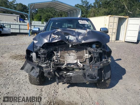 ✅ 2017 Ram 2500 Laramie • VIN: 3C6UR5KL5HG538820 • Lot: 70850075. Wystawiony na Copart z przebiegiem 74 355 mil. Bezpłatny archiwum sprzedaży aukcyjnych z USA i szczegółowy raport historii pojazdu na DreamBid. Zdjęcie 5.