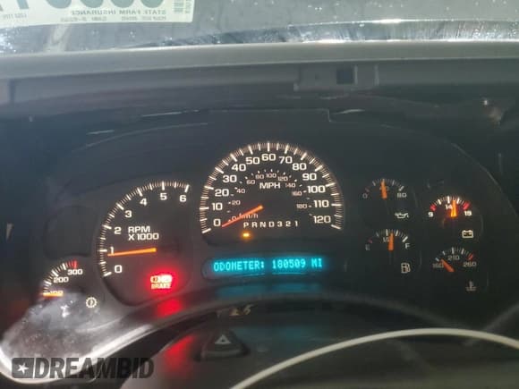 ✅ 2006 Chevrolet Silverado 2500HD LT2 • VIN: 1GCHK23U16F175953 • Lot: 83951755. Wystawiony na Copart z przebiegiem 180 509 mil. Bezpłatny archiwum sprzedaży aukcyjnych z USA i szczegółowy raport historii pojazdu na DreamBid. Zdjęcie 9.