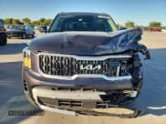 ✅ 2025 Kia Telluride EX • VIN: 5XYP34GC6SG645942 • Lot: 89592625. Wystawiony na Copart z przebiegiem 5 818 mil. Bezpłatny archiwum sprzedaży aukcyjnych z USA i szczegółowy raport historii pojazdu na DreamBid. Zdjęcie 5.