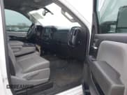 ✅ 2017 Chevrolet Silverado 2500HD Work Truck • VIN: 1GB0KUEGXHZ216215 • Лот: 43732026. Опубликован ранее на IAAI с пробегом 127 183 миль. Бесплатный доступ к архиву аукционных продаж из США и подробный отчёт об истории автомобиля на DreamBid. Изображение 5.