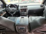 ✅ 2008 Chevrolet Silverado 2500HD LTZ • VIN: 1GCHK23648F203782 • Lot: 64229995. Wystawiony na Copart z przebiegiem 184 873 mil. Bezpłatny archiwum sprzedaży aukcyjnych z USA i szczegółowy raport historii pojazdu na DreamBid. Zdjęcie 8.