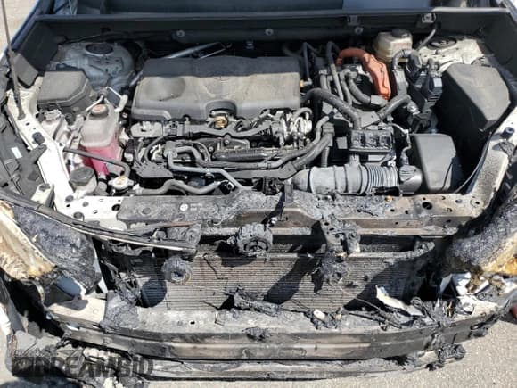 ✅ 2022 Toyota RAV4 Hybrid LE • VIN: 4T3LWRFV9NU070957 • Lot: 70005855. Wystawiony na Copart z przebiegiem 34 942 mil. Bezpłatny archiwum sprzedaży aukcyjnych z USA i szczegółowy raport historii pojazdu na DreamBid. Zdjęcie 12.