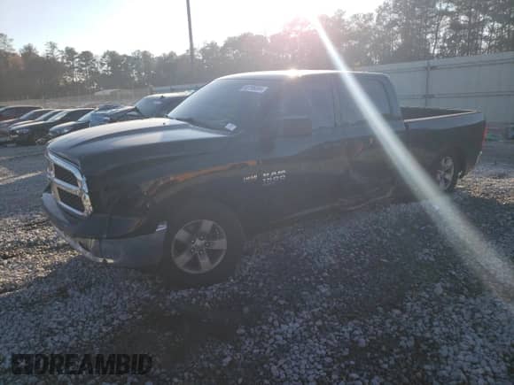 2021 Ram 1500 SLT z VIN 1C6RR6TT9MS520706, wystawiony jako Copart lot #82796094 z przebiegiem 84 694 mil mil oraz Szkoda całkowita • Salvage title. Historia ofert i sprzedaży dostępna na DreamBid. Obrazek 1.