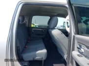 ✅ 2015 Ram 2500 SLT • VIN: 3C6UR5ML9FG611388 • Lot: 42045503. Wystawiony na IAAI z przebiegiem 164 547 mil. Bezpłatny archiwum sprzedaży aukcyjnych z USA i szczegółowy raport historii pojazdu na DreamBid. Zdjęcie 8.