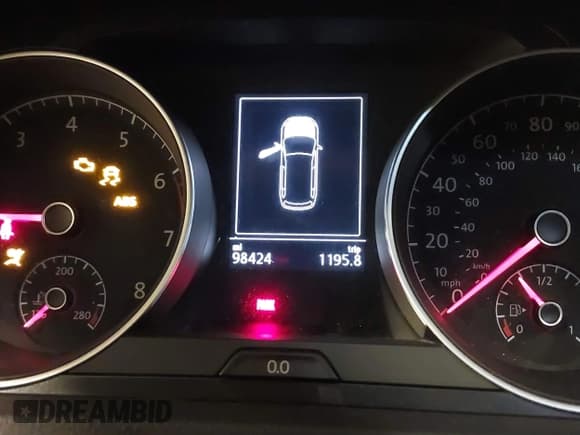 ✅ 2019 Volkswagen Golf S • VIN: 3VWM17AU3KM517072 • Lot: 41365183. Wystawiony na IAAI z przebiegiem 98 424 mil. Bezpłatny archiwum sprzedaży aukcyjnych z USA i szczegółowy raport historii pojazdu na DreamBid. Zdjęcie 7.