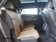 ✅ 2022 Volkswagen Atlas SEL R-Line • VIN: 1V2SE2CA7NC217401 • Lot: 60704375. Wystawiony na Copart z przebiegiem 46 560 mil. Bezpłatny archiwum sprzedaży aukcyjnych z USA i szczegółowy raport historii pojazdu na DreamBid. Zdjęcie 11.