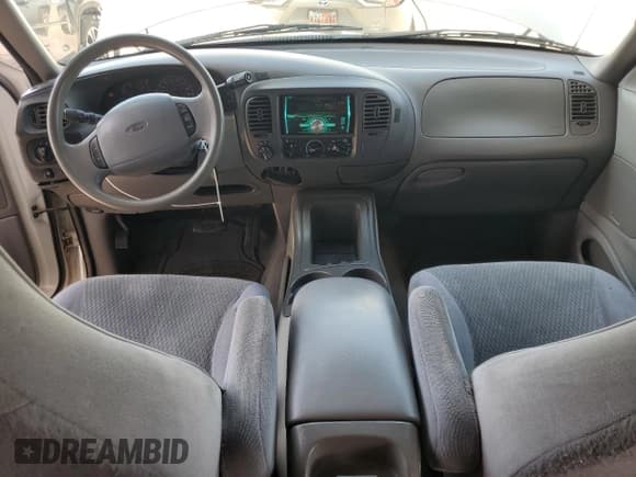 ✅ 1997 Ford Expedition XLT • VIN: 1FMFU18L6VLA18085 • Лот: 56560405. Опубликован ранее на Copart с пробегом 297 716 миль. Бесплатный доступ к архиву аукционных продаж из США и подробный отчёт об истории автомобиля на DreamBid. Изображение 8.