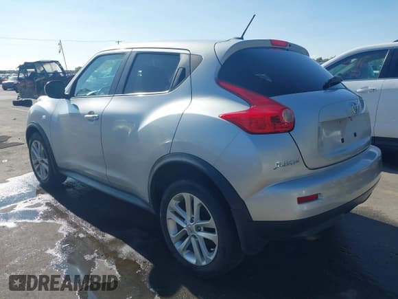 ✅ 2014 Nissan Juke SL • VIN: JN8AF5MR5ET352526 • Lot: 43247731. Wystawiony na IAAI z przebiegiem Nie podano. Bezpłatny archiwum sprzedaży aukcyjnych z USA i szczegółowy raport historii pojazdu na DreamBid. Zdjęcie 3.
