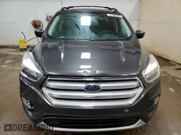✅ 2018 Ford Escape SE • VIN: 1FMCU9GD3JUA90992 • Lot: 57409845. Wystawiony na Copart z przebiegiem 112 658 mil. Bezpłatny archiwum sprzedaży aukcyjnych z USA i szczegółowy raport historii pojazdu na DreamBid. Zdjęcie 5.
