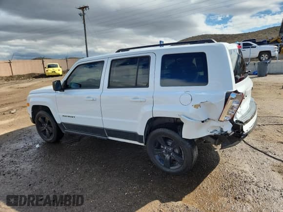 ✅ 2015 Jeep Patriot Sport • VIN: 1C4NJPBA3FD314650 • Лот: 86162835. Опубликован ранее на Copart с пробегом 201 115 миль. Бесплатный доступ к архиву аукционных продаж из США и подробный отчёт об истории автомобиля на DreamBid. Изображение 2.