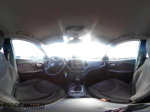 ✅ 2015 Jeep Cherokee Latitude • VIN: 1C4PJMCS5FW544810 • Лот: 43282118. Опубликован ранее на IAAI с пробегом 142 685 миль. Бесплатный доступ к архиву аукционных продаж из США и подробный отчёт об истории автомобиля на DreamBid. Изображение 18.