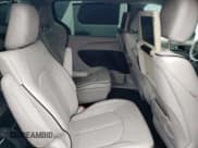 ✅ 2018 Chrysler Pacifica Hybrid Limited • VIN: 2C4RC1N79JR131154 • Lot: 65801065. Wystawiony na Copart z przebiegiem 91 551 mil. Bezpłatny archiwum sprzedaży aukcyjnych z USA i szczegółowy raport historii pojazdu na DreamBid. Zdjęcie 10.