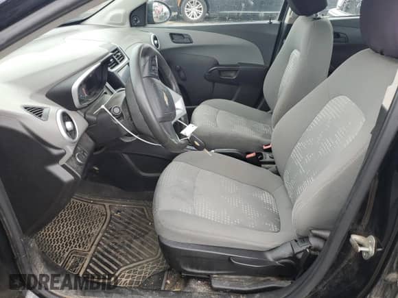 2020 Chevrolet Sonic LS с VIN 1G1JB5SB3L4122240, выставлен на аукционе Copart как лот 58172845 с пробегом 102 858 миль миль и На запчасти • Non repairable. История ставок и продаж доступна на DreamBid. Изображение 7.