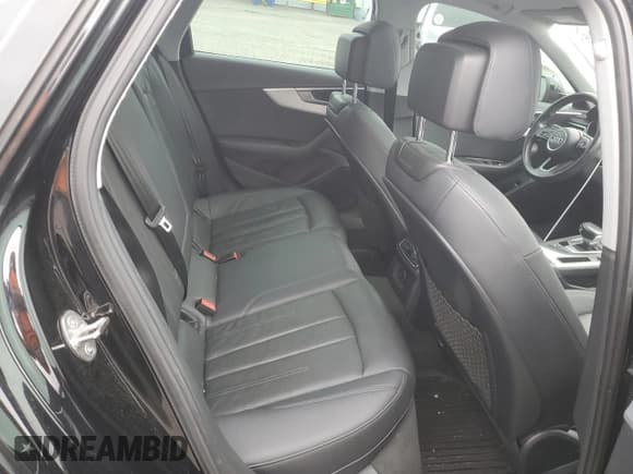 ✅ 2017 Audi A4 ultra Premium • VIN: WAUGMAF49HN064844 • Lot: 80352785. Wystawiony na Copart z przebiegiem 78 826 mil. Bezpłatny archiwum sprzedaży aukcyjnych z USA i szczegółowy raport historii pojazdu na DreamBid. Zdjęcie 10.