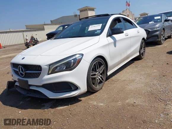 ✅ 2019 Mercedes-Benz CLA 250 • VIN: WDDSJ4EB1KN726095 • Лот: 42302491. Опубликован ранее на IAAI с пробегом 78 338 миль. Бесплатный доступ к архиву аукционных продаж из США и подробный отчёт об истории автомобиля на DreamBid. Изображение 18.