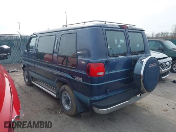 ✅ 1994 Dodge Cargo • VIN: 2B6HB21X1RK146167 • Lot: 42018516. Listed on IAAI with 93,393 mi. Free auction sales archive from the USA and detailed vehicle history report at DreamBid. Image 3.
