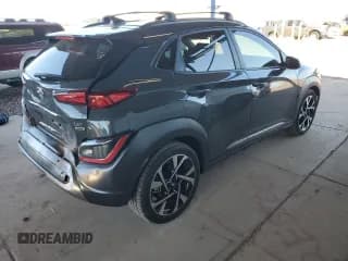 ✅ 2023 Hyundai Kona Limited • VIN: KM8K5CA33PU990628 • Лот: 70200904. Опубликован ранее на Copart с пробегом 8 683 миль. Бесплатный доступ к архиву аукционных продаж из США и подробный отчёт об истории автомобиля на DreamBid. Изображение 3.