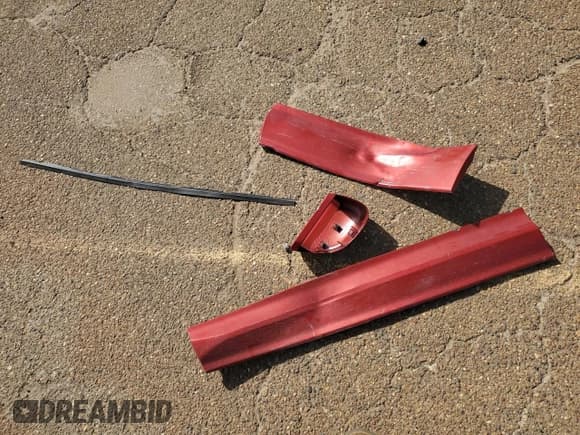 ✅ 2019 Volvo XC60 Momentum • VIN: LYVA22RK1KB176429 • Lot: 49465235. Listed on Copart with 37,992 mi. Free auction sales archive from the USA and detailed vehicle history report at DreamBid. Image 15.