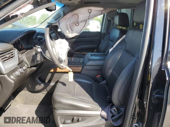 2017 Chevrolet Suburban Premier с VIN 1GNSKJKC5HR238716, выставлен на аукционе Copart как лот 81811355 с пробегом 131 665 миль миль и Списание • Salvage title. История ставок и продаж доступна на DreamBid. Изображение 7.