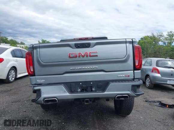 ✅ 2025 GMC Sierra 1500 AT4 • VIN: 1GTUUEELXSZ185307 • Лот: 42321389. Опубликован ранее на IAAI с пробегом 10 311 миль. Бесплатный доступ к архиву аукционных продаж из США и подробный отчёт об истории автомобиля на DreamBid. Изображение 16.