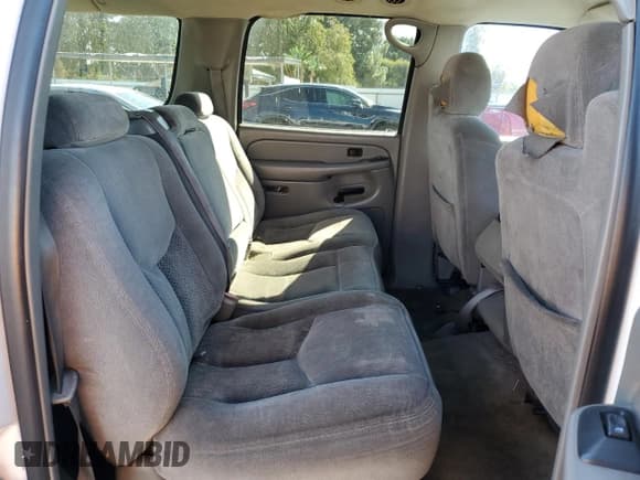 ✅ 2005 Chevrolet Suburban LT • VIN: 3GNEC16Z65G251978 • Лот: 89928355. Опубликован ранее на Copart с пробегом 210 594 миль. Бесплатный доступ к архиву аукционных продаж из США и подробный отчёт об истории автомобиля на DreamBid. Изображение 11.