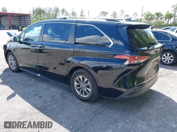 ✅ 2021 Toyota Sienna XLE • VIN: 5TDJRKEC0MS046195 • Lot: 43534153. Listed on IAAI with 43,810 mi. Free auction sales archive from the USA and detailed vehicle history report at DreamBid. Image 3.