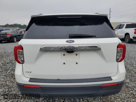 ✅ 2020 Ford Explorer XLT • VIN: 1FMSK7DH1LGC85827 • Lot: 54750505. Wystawiony na Copart z przebiegiem 70 220 mil. Bezpłatny archiwum sprzedaży aukcyjnych z USA i szczegółowy raport historii pojazdu na DreamBid. Zdjęcie 6.