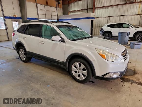 ✅ 2011 Subaru Outback Premium • VIN: 4S4BRCGC2B3395604 • Lot: 93914455. Listed on Copart with 114,112 mi. Free auction sales archive from the USA and detailed vehicle history report at DreamBid. Image 4.